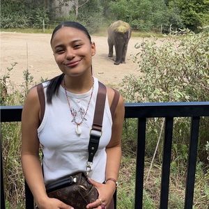 Meet your Posher, Carolina